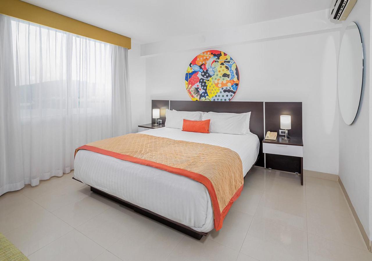 Mexico Plaza Hotel 4*